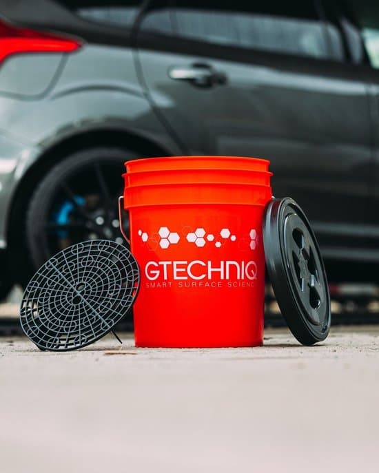 Detailing Bucket